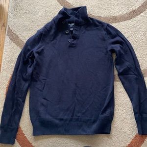 American Eagle Men’s pullover sweater
